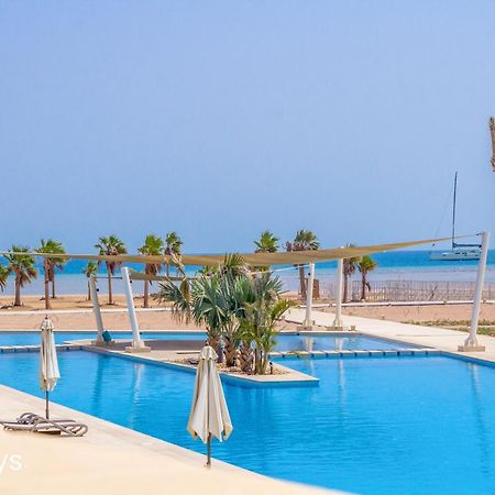Ollystays Mangroovy Seaview 1Br Beach And Pool Free Access フルガダ エクステリア 写真