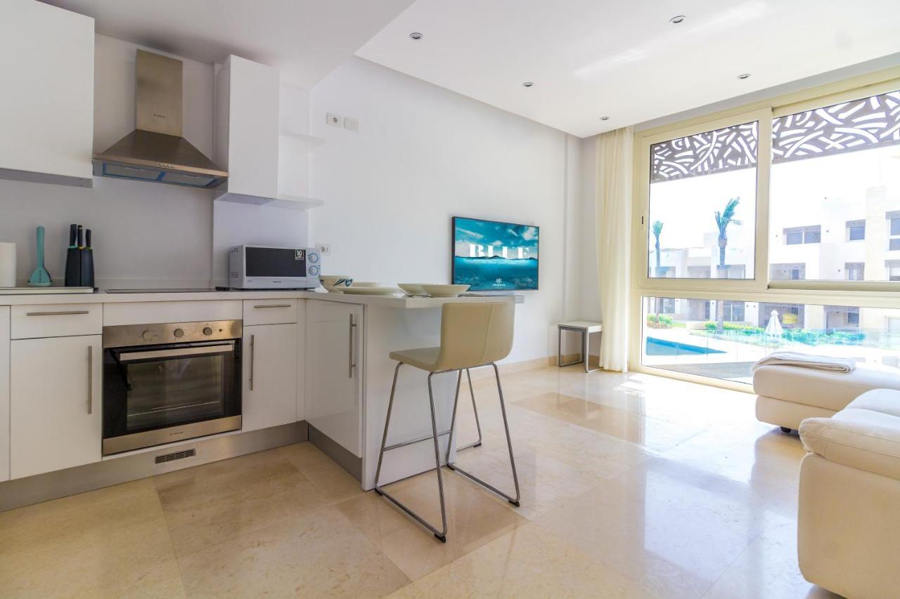 Ollystays Mangroovy Seaview 1Br Beach And Pool Free Access フルガダ エクステリア 写真